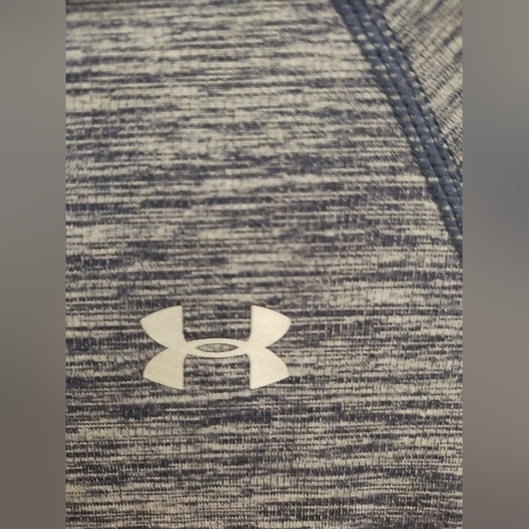 Under Armour sz L lightweight long sleeve - Picture 4 of 4